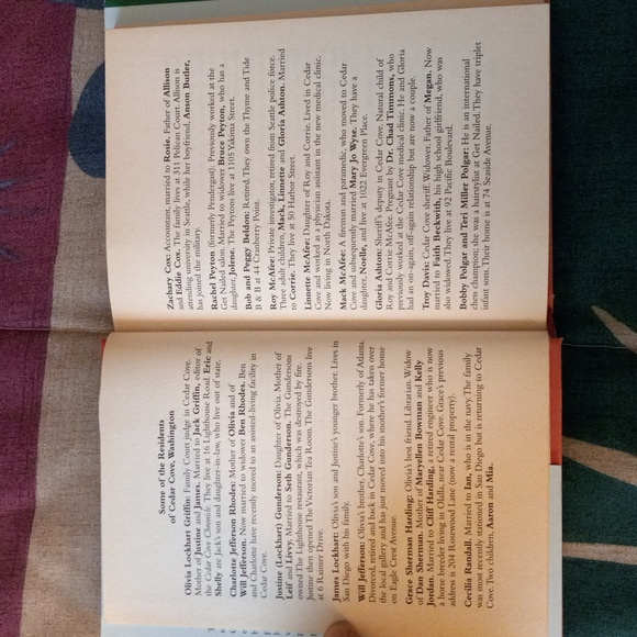 "1225 Christmas 🎄 Tree Lane" Book by Debbie Macomber - Picture 4 of 8